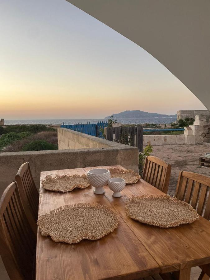La Finestra A Tramontana Apartment Favignana Luaran gambar