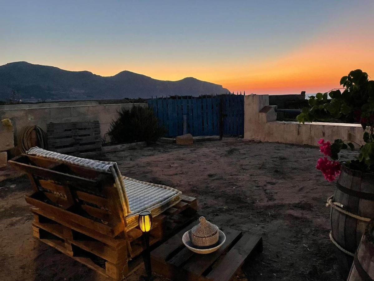 La Finestra A Tramontana Apartment Favignana Luaran gambar