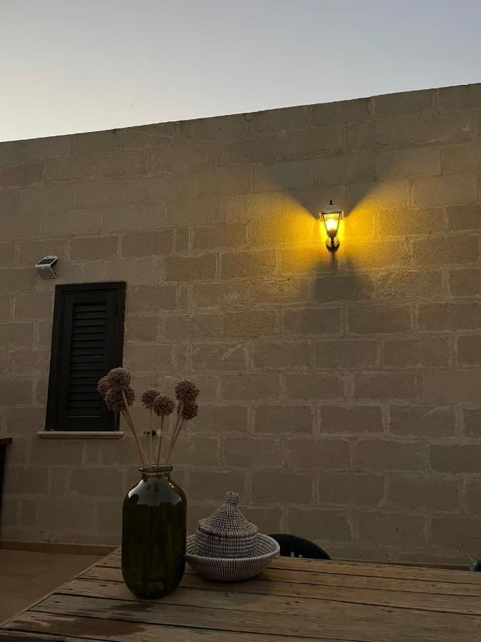 La Finestra A Tramontana Apartment Favignana Luaran gambar